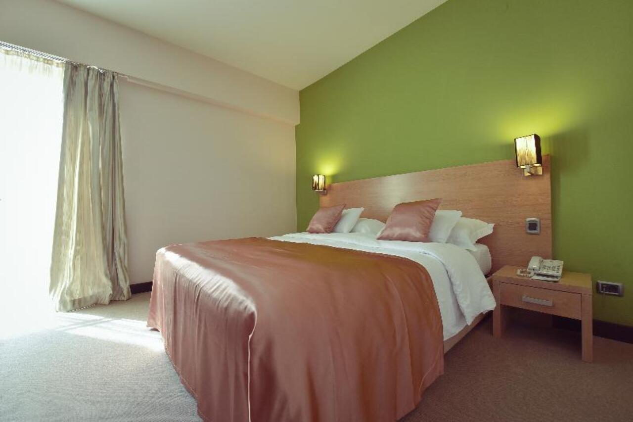 City Hotel Podgorica Exterior photo